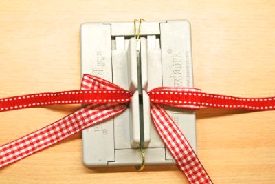 How to make designer bow 