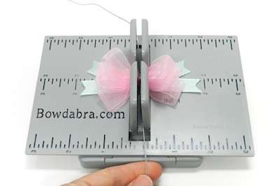 {Back-to-School Craft} Design Your Own Homework Folder 13 Bow making tool