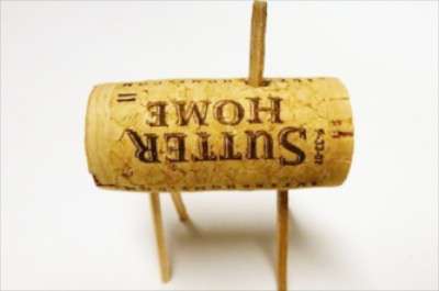 Wine Cork Christmas Reindeer with Mini Bowdabra