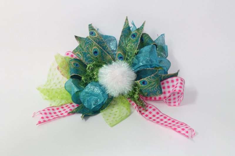 Super Simple and Pretty Wreath Bow