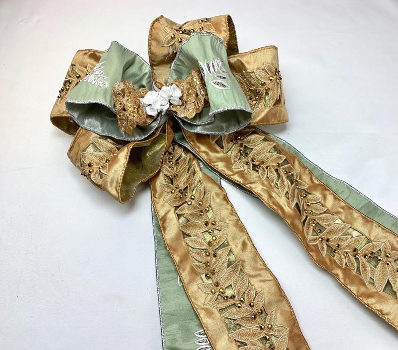 Stunning Tree Topper Bow