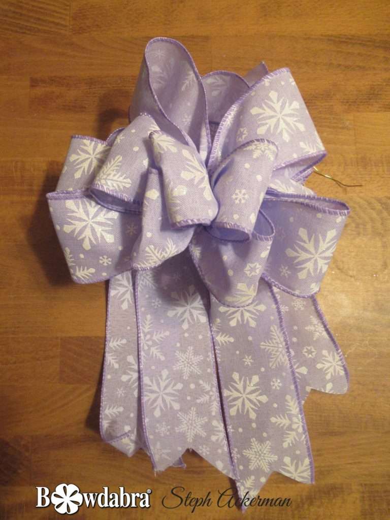 The easiest How to –  make a full, fluffy bow with Bowdabra