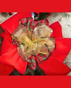 Bowdabra magic: Craft a beautiful DIY bow for your tree