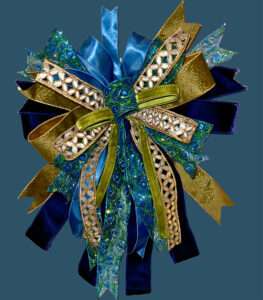 How to make the best Christmas tree topper bow