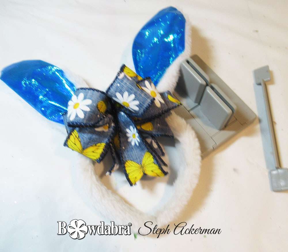 How to make an adorable spring bunny ears pet bow