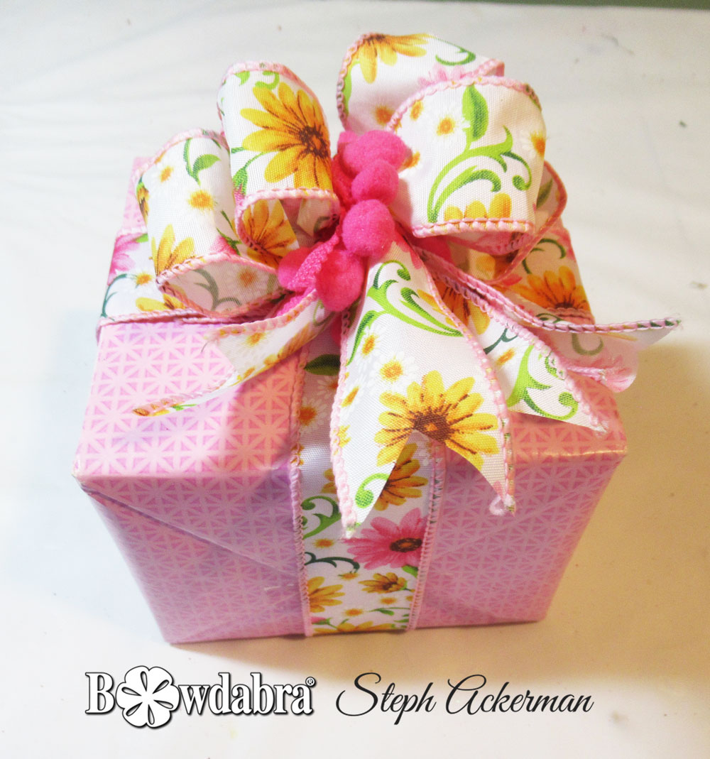 How to make an elegant gift bow quick and easy