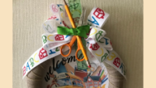 Welcome-Back-to-School-Wreath-200x300